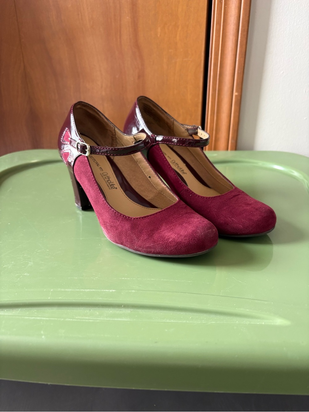 Clarks Burgundy Mary Jane Heels with Patent Trim